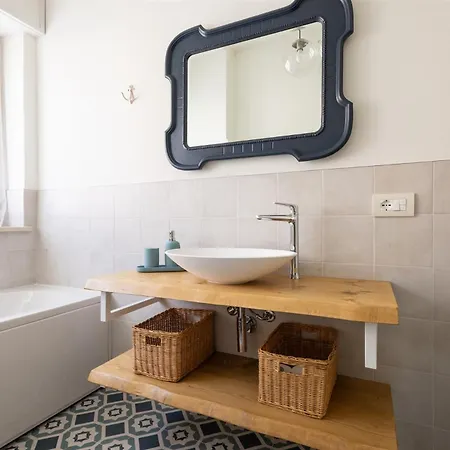 Апартаменты Iseolakerental - L'ora House *
